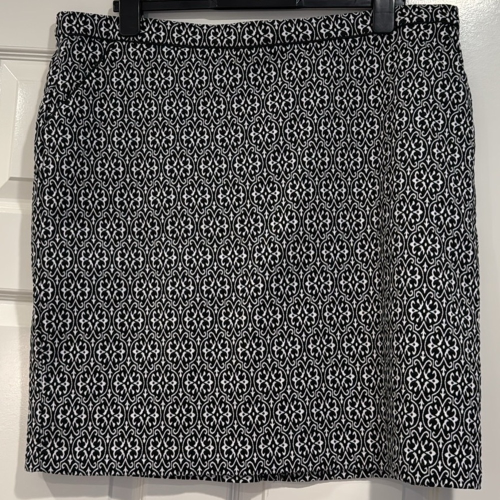 DressBarn Skirt Women Size 2X Black White Elastic Waist Stretch Pockets